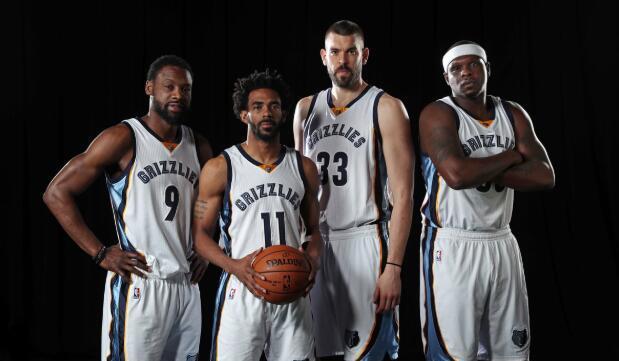 西甲裁判报告：皇马3人被罚下，卡雷拉斯、卡瓦哈尔怒斥裁判（西甲裁判报告：皇马三将染红，卡雷拉斯与卡瓦哈尔怒批主裁）