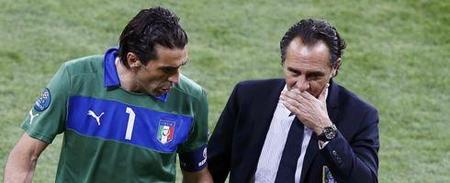 骑士主帅谈球队糟糕近况：当身处困境时，维持现状绝不是出路（骑士主教练谈球队低迷：陷入困境时，固守不变不是出路）