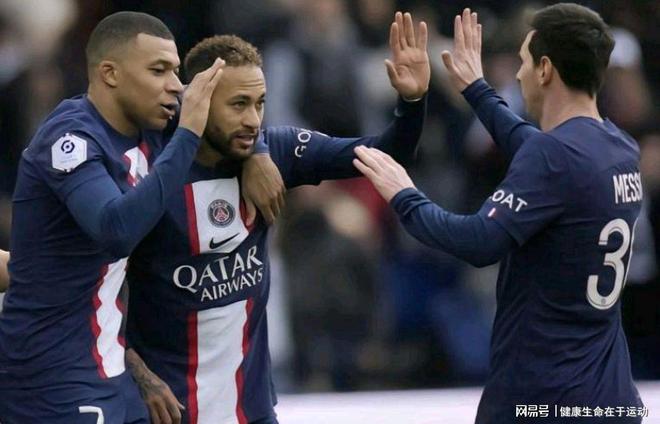 埃贝尔：于帕可能还有其他选择；我们应该能与他续约成功（埃贝尔：于帕或有其他选项，但我们有信心完成续约）