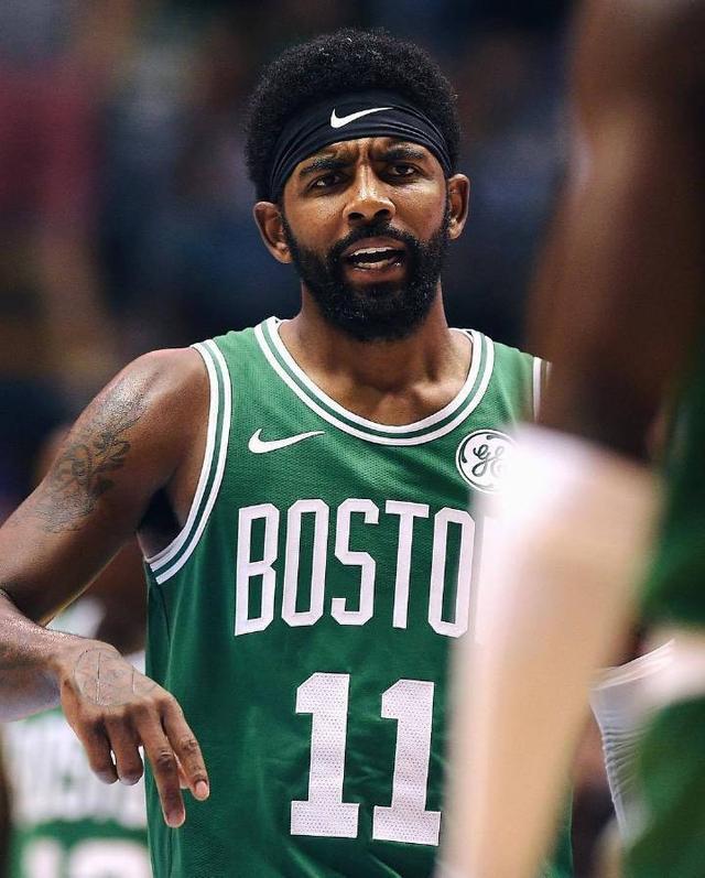 埃默松：我并不怀念在米兰的日子；那儿的人聊我比聊C罗还多（埃默松直言不恋米兰：在那里谈论我的人比谈C罗的还多）