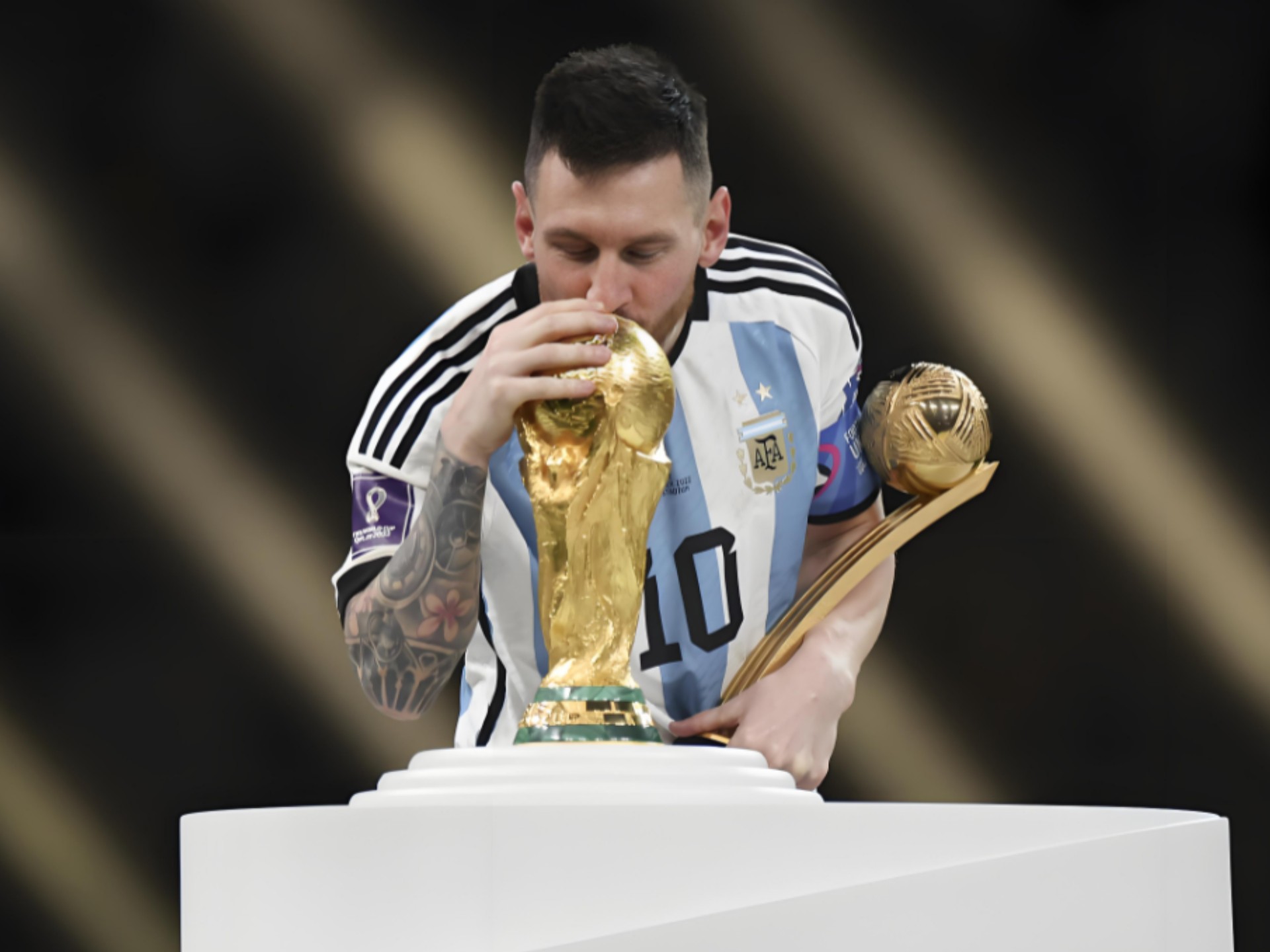 人盯人战术，一段萨利巴紧逼凯恩的短视频走红网络（萨利巴紧追凯恩的短视频爆红全网：人盯人战术示范）