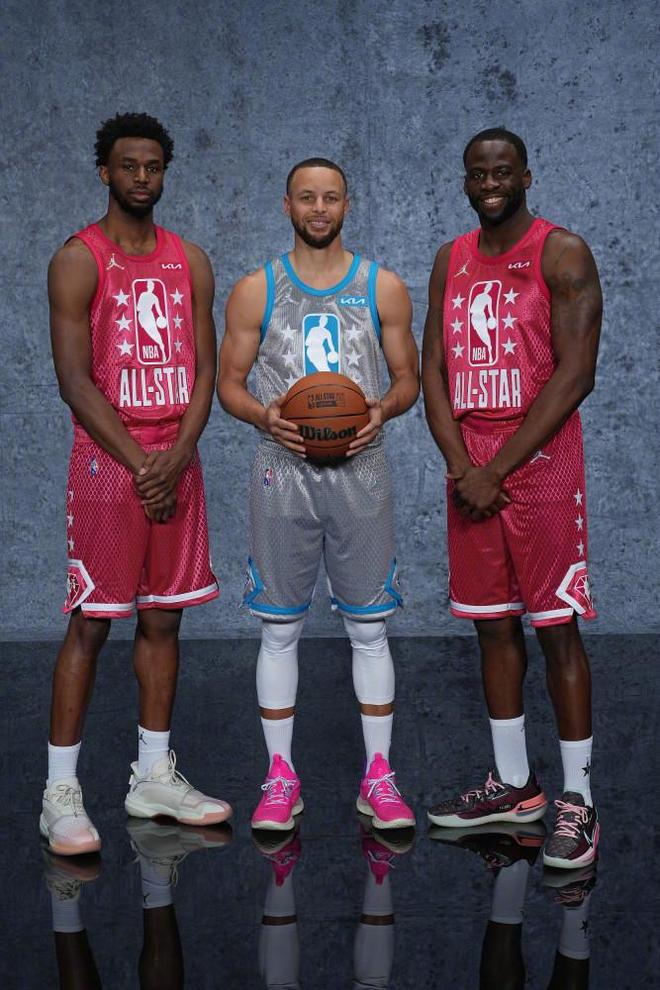 吉迪成公牛首位前25场得分400+板200+助200+球员（吉迪成为公牛队史首位在前25场拿到400+分、200+篮板、200+助攻的球员）