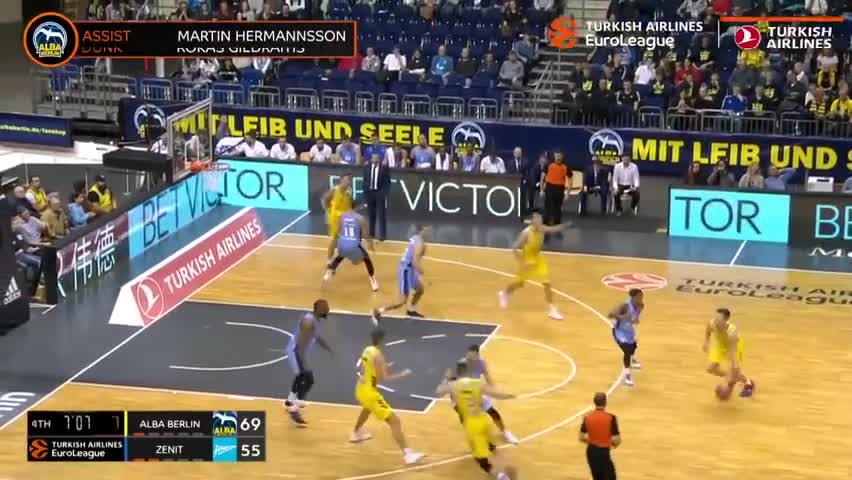 斯基拉：伊万-尤里奇已经被亚特兰大解雇（斯基拉：亚特兰大已解聘伊万-尤里奇）