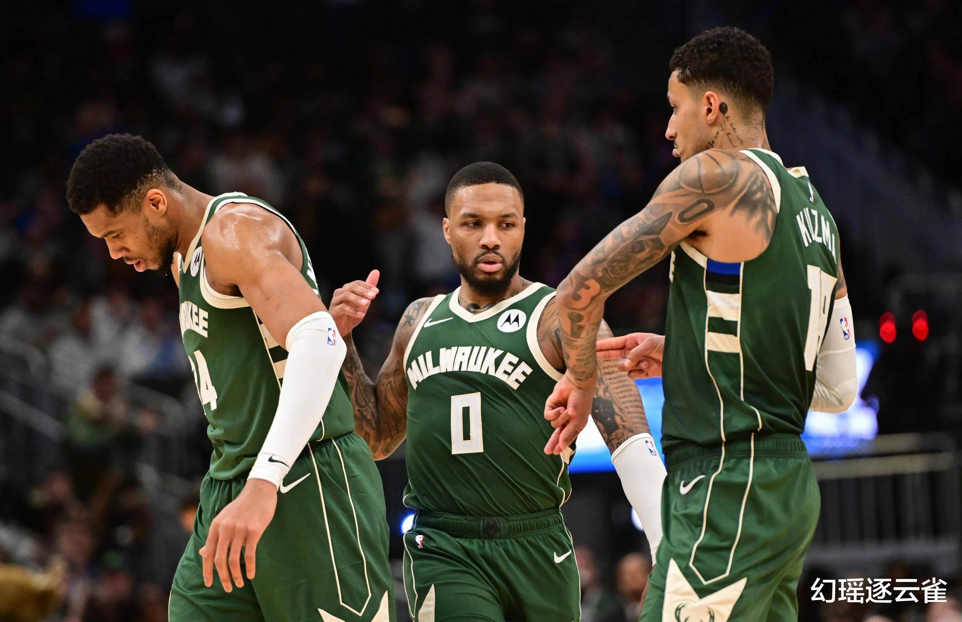 萨勒马克尔斯比赛里与裁判对峙，还被裁判踢了一脚（萨勒马克尔斯赛中与裁判对峙，竟被裁判踢了一脚）