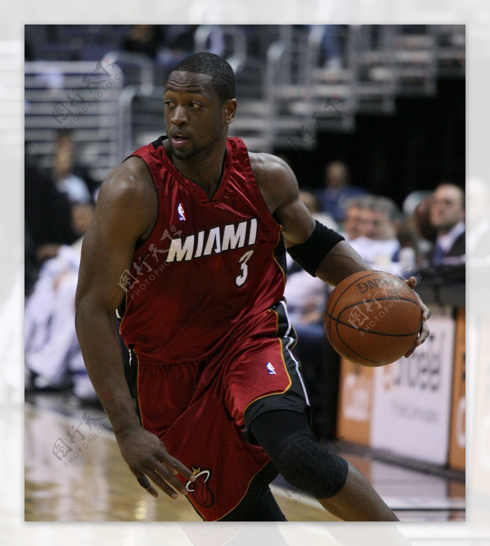 佩佩的成人女星女友：没花过他钱；他30岁生日我给他花了3万（佩佩成人影星女友：从没花过他的钱，他30岁生日反倒是我出了3万）