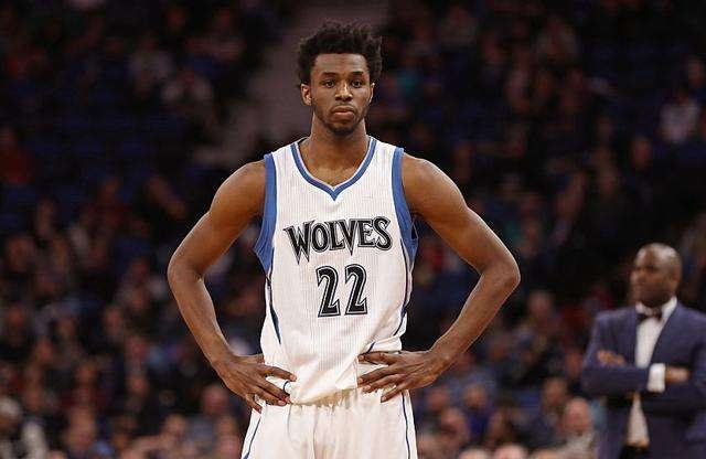 单场打入两粒头球，孔德是欧冠改制以来巴萨球员第一人（孔德单场梅开二度皆为头球，创欧冠改制后巴萨队史首例）