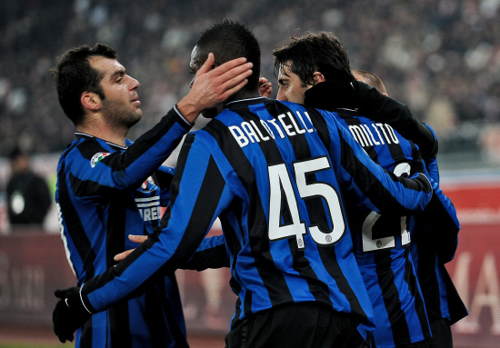 世界波，西乙阿尔瓦塞特球员莫尔西略打进一个超远距离进球（西乙阿尔瓦塞特球员莫尔西略轰入超远距离世界波）