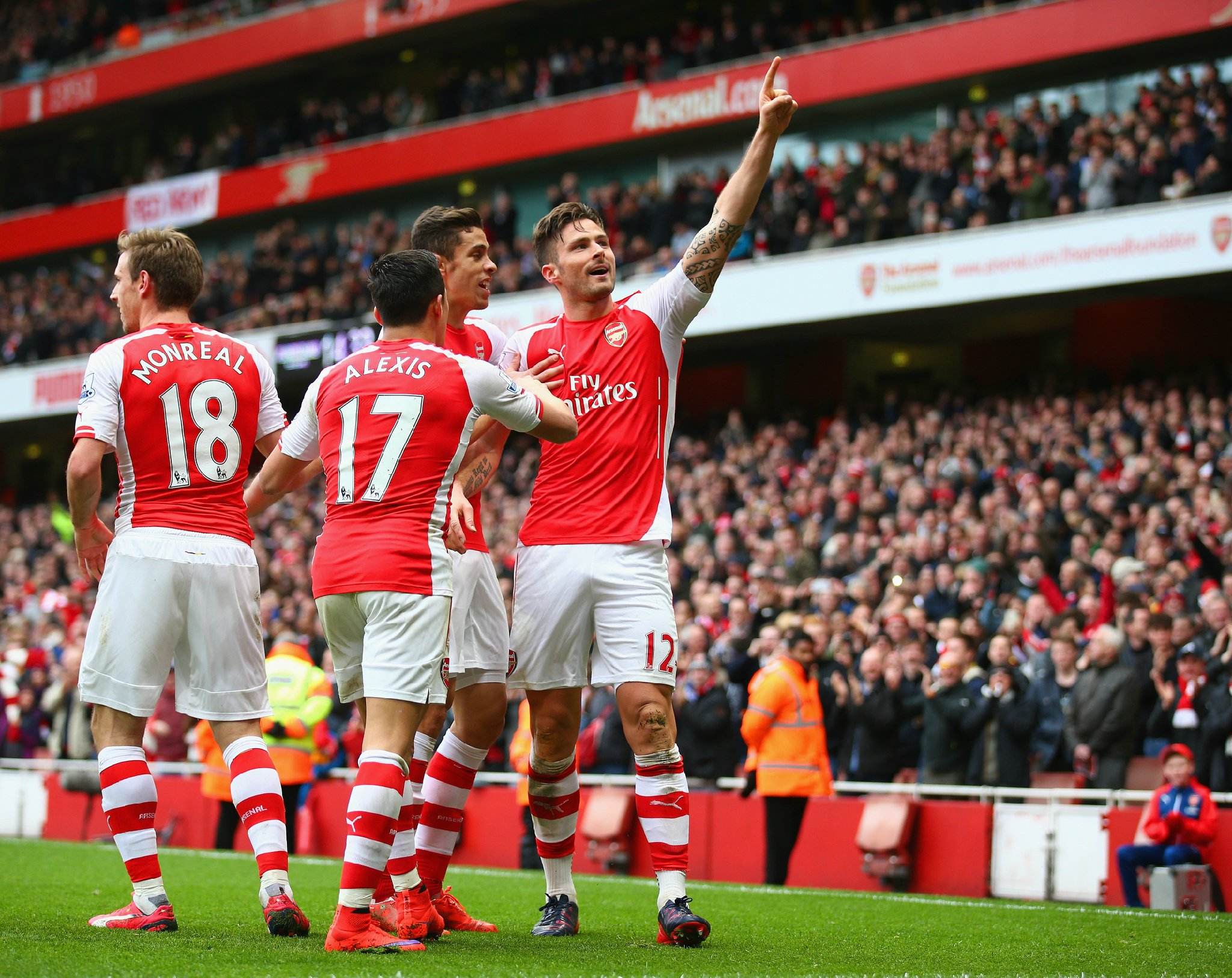 亚特兰大4-0十人热那亚晋级意杯8强，吉姆西蒂、德容恩破门（亚特兰大4-0横扫十人热那亚闯入意杯八强，吉姆西蒂、德容恩建功）