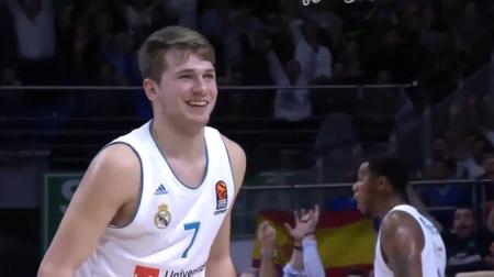 热刺街头绘制孙兴慜壁画迎接欧冠回归（热刺以孙兴慜街头壁画迎接欧冠重返）