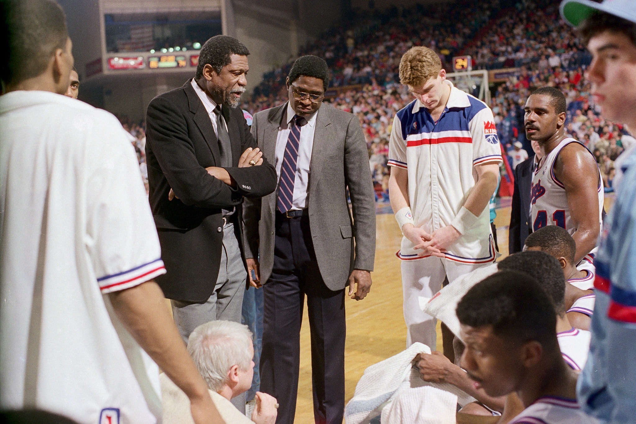 火箭年轻球员成长迅速，赛季表现亮眼（火箭小将突飞猛进，本季表现抢眼）