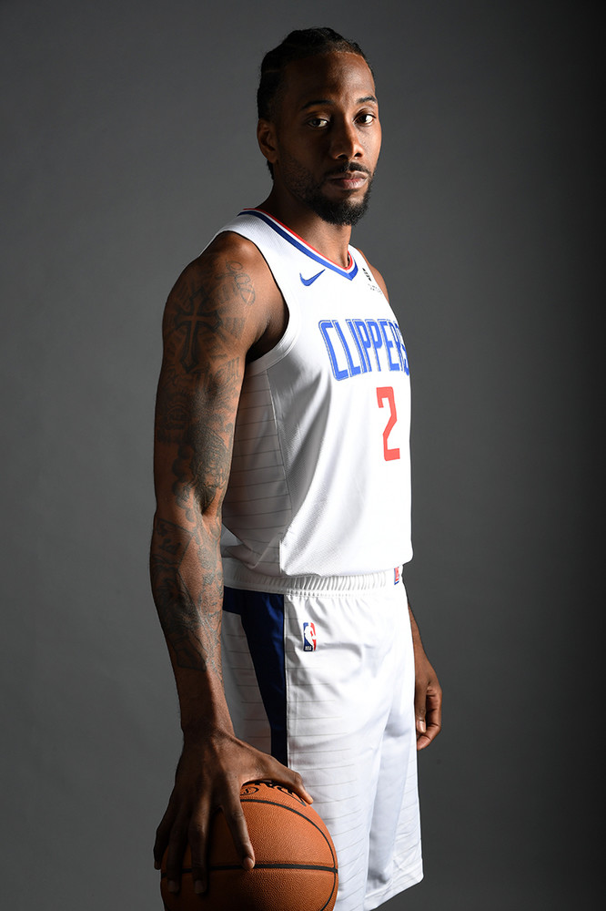 西媒：皇马在伯纳乌举行圣诞活动，9天净收入600万至1000万欧元（西媒：伯纳乌圣诞活动助皇马9天净入600万至1000万欧元）