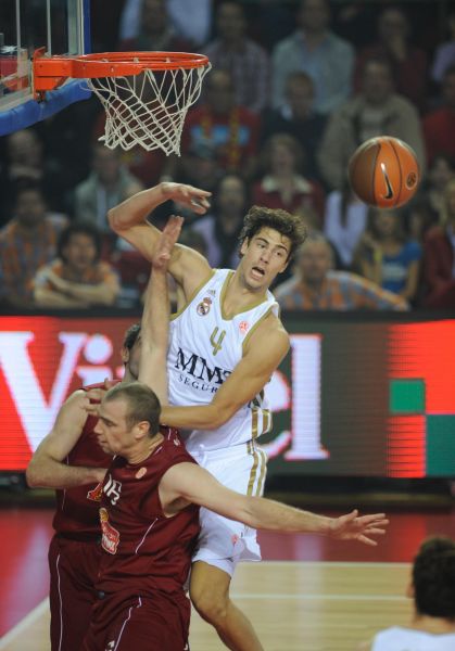 CBA球员单场最高得分刷新（CBA单场得分纪录被打破）