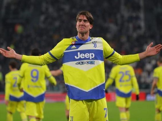 赵宇豪：这赛季起起伏伏很不容易，希望我们能够把握好明年（赵宇豪：本季起伏不易，盼我们把握明年机遇）